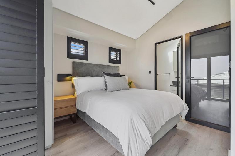 5 Bedroom Property for Sale in Bantry Bay Western Cape